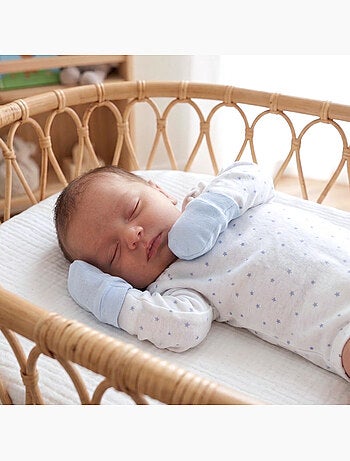 Baby wantjes van katoen tegen krabben