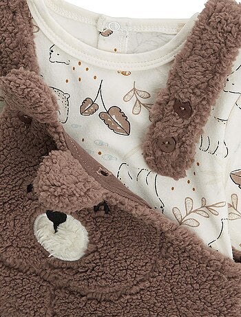 Babyoveralls set van sherpa en een câlins t-shirt.