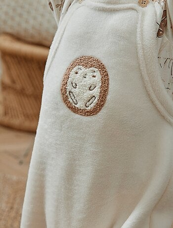 Babyoveralls van ultrawarm fleece, een stortvloed aan kusjes.