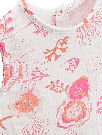 Bahamaanse kinderset: t-shirt en korte broek van katoenen gaas.