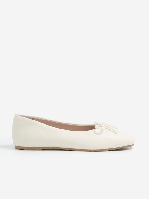 Ballerines avec noeud fantaisie devant - Kiabi Ballerines avec noeud fantaisie devant - Kiabi