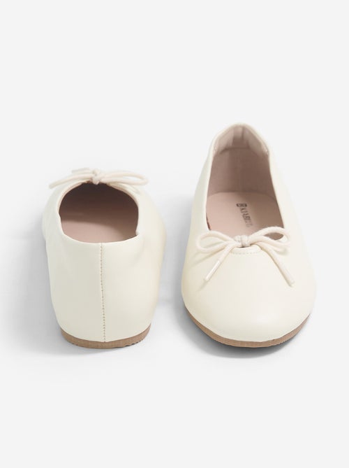 Ballerines avec noeud fantaisie devant - Kiabi Ballerines avec noeud fantaisie devant - Kiabi