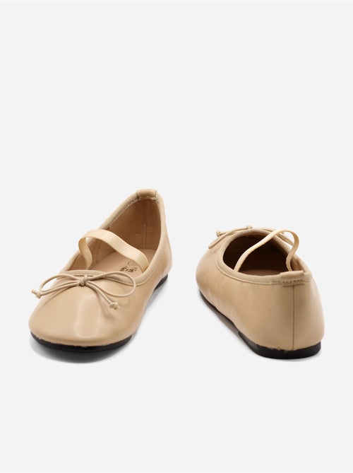 Ballerines avec un nœud décoratif - Kiabi Ballerines avec un nœud décoratif - Kiabi