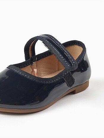 Ballerines vernies avec fermeture à scratch