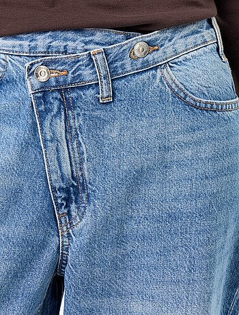 Barrel fit jeans met asymmetrische knoopsluiting