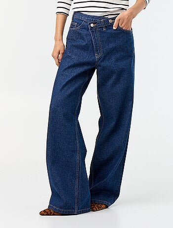 Barrel fit jeans met asymmetrische knoopsluiting
