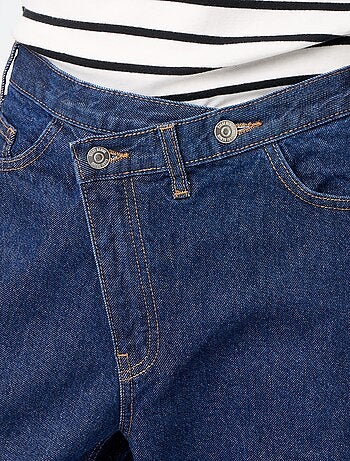 Barrel fit jeans met asymmetrische knoopsluiting