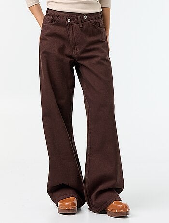 Barrel fit jeans met asymmetrische knoopsluiting