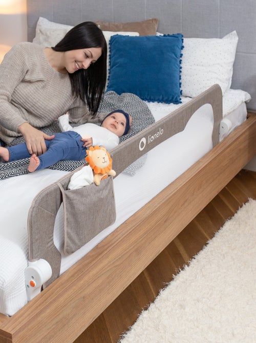 Barrière de lit bébé LIONELO Eva - 150cm - Protection anti-chute - Filet aéré pliable - Kiabi Barrière de lit bébé LIONELO Eva - 150cm - Protection anti-chute - Filet aéré pliable - Kiabi