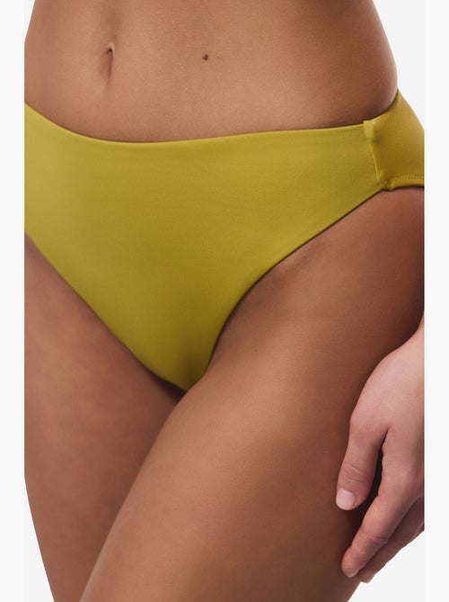 Bas de bikini slip taille haute, échancré penti - Kiabi Bas de bikini slip taille haute, échancré penti - Kiabi