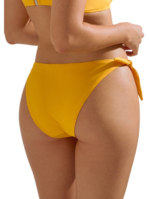 Bas maillot slip de bain à nouettes palma - Kiabi Bas maillot slip de bain à nouettes palma - Kiabi
