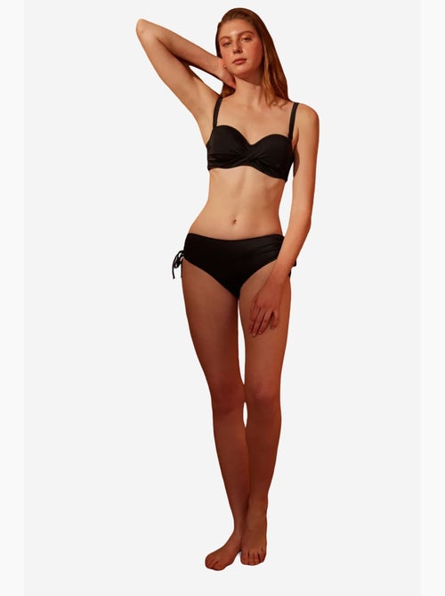 Basic bikinibroekje met hoge taille en strik penti - Kiabi Basic bikinibroekje met hoge taille en strik penti - Kiabi