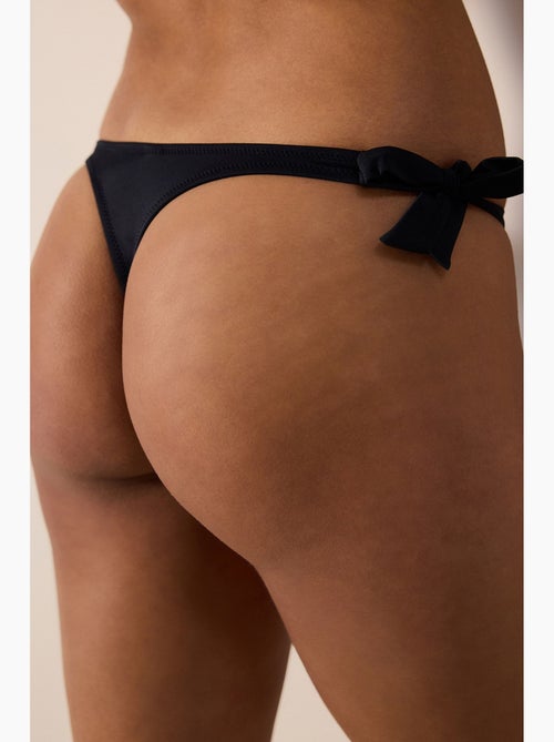 Basic string bikinibroekje penti - Kiabi Basic string bikinibroekje penti - Kiabi