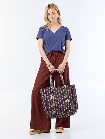 Basic T-shirt met korte mouwen en V-hals