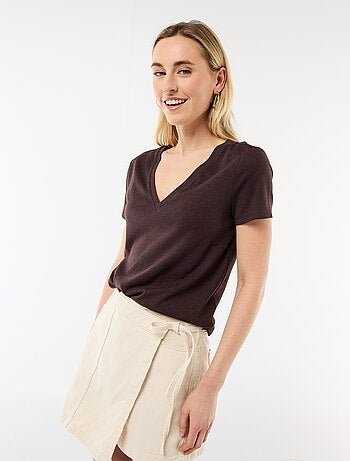 Basic T-shirt met korte mouwen en V-hals
