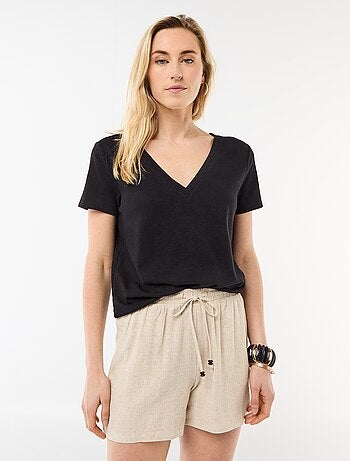 Basic T-shirt met korte mouwen en V-hals