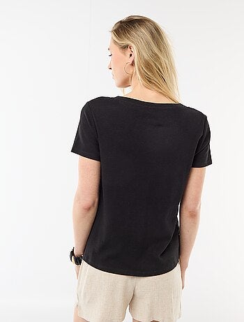 Basic T-shirt met korte mouwen en V-hals