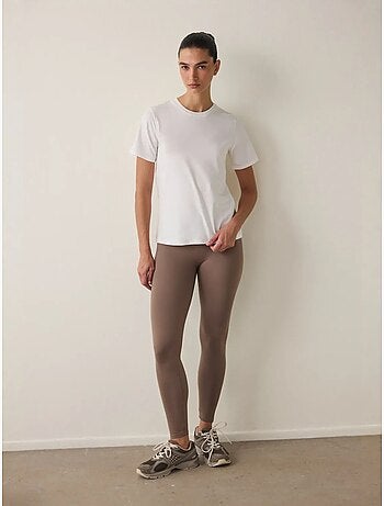 Basic t-shirt met regular fit penti