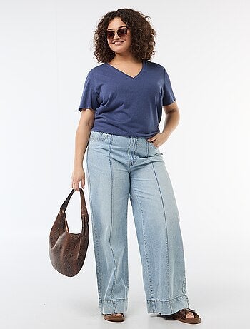 Basic T-shirt met V-hals en korte mouwen