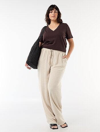 Basic T-shirt met V-hals en korte mouwen