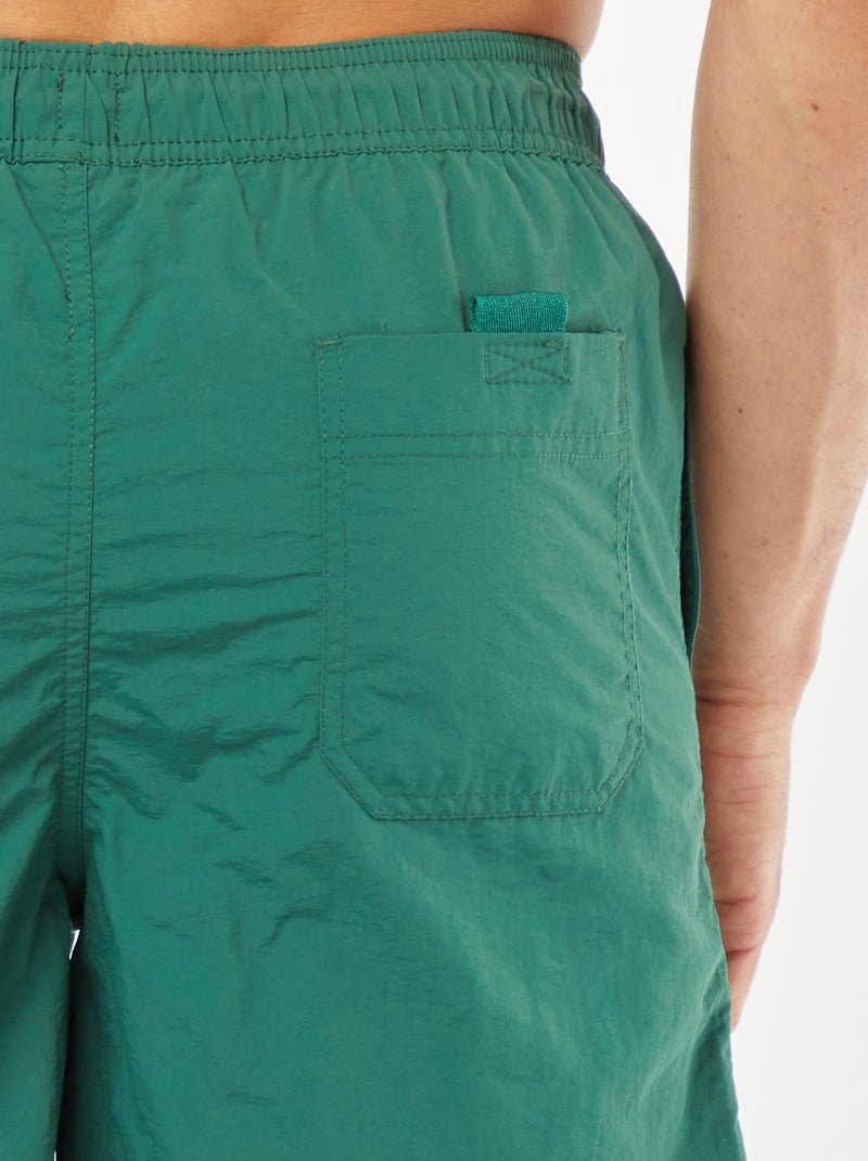 Basic zwemshort met gestreepte voering GROEN - Kiabi