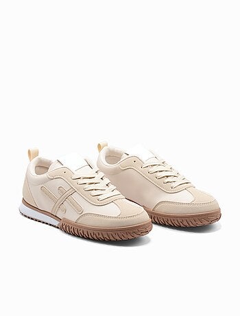 Baskets a lacets