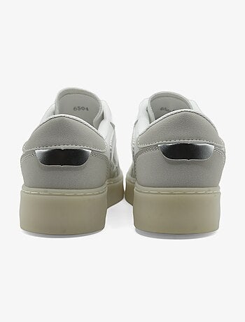 Baskets a lacets