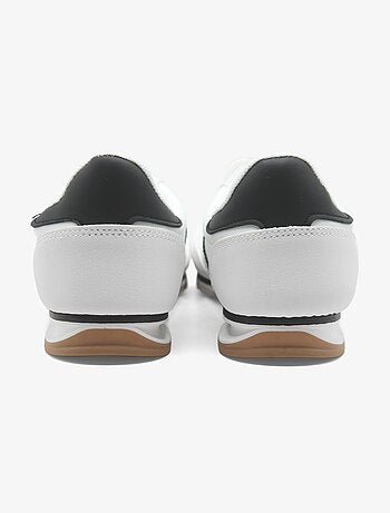 Baskets a lacets