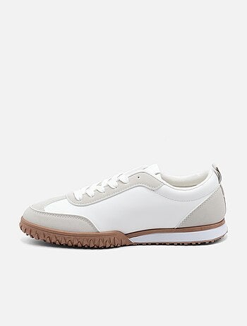 Baskets a lacets