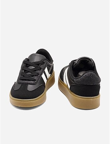 Baskets a lacets