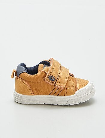 Baskets basses à scratchs