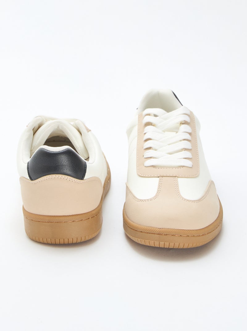 Baskets basses bicolore à lacets Blanc Homme Kiabi