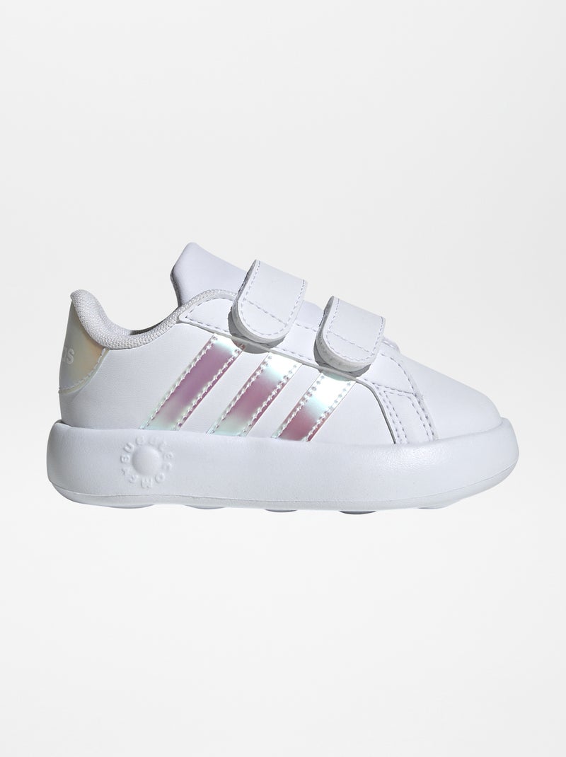 Baskets basses holographiques 'adidas' Blanc - Kiabi