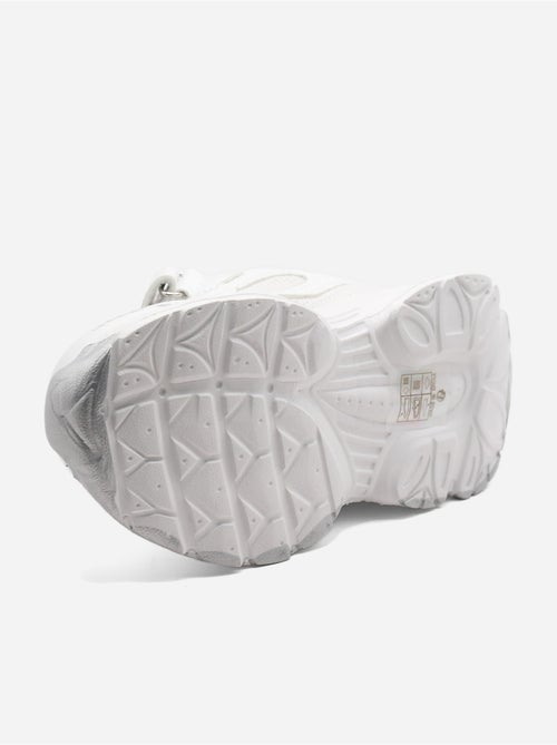 Baskets Bébé a lacets - Kiabi Baskets Bébé a lacets - Kiabi