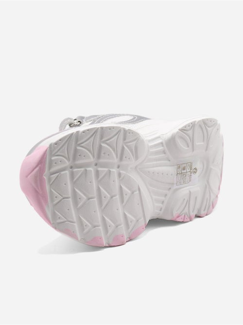 Baskets Bébé a lacets - Kiabi Baskets Bébé a lacets - Kiabi