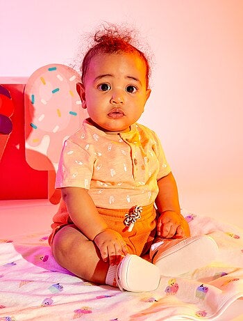 Baskets bicolores à scratchs