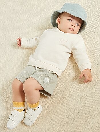 Baskets bicolores à scratchs