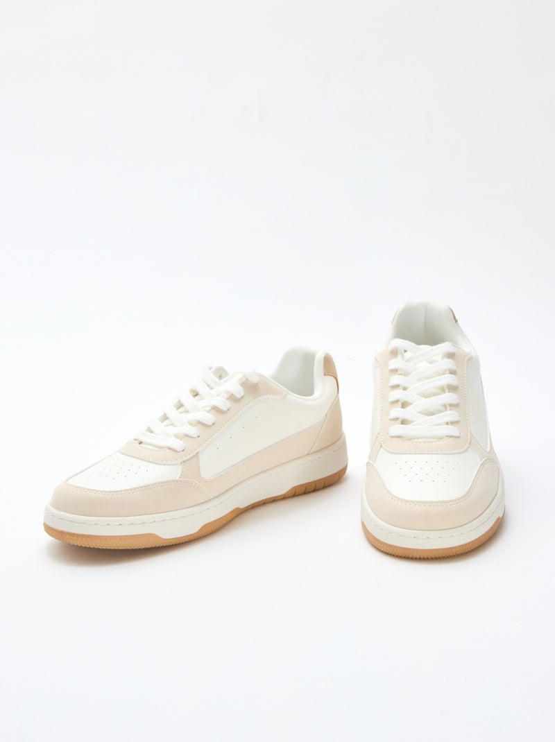 Baskets bicolores avec détails dorés Beige - Kiabi