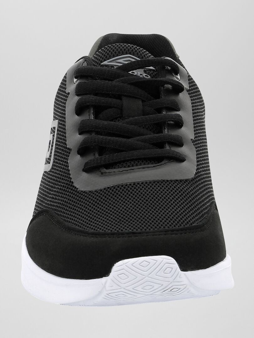 Baskets de sport 'Umbro' noir/gris Kiabi 35.00€