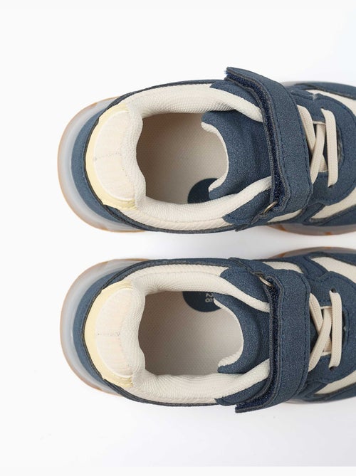 Baskets lumineuses avec semelle antidérapante - Kiabi Baskets lumineuses avec semelle antidérapante - Kiabi