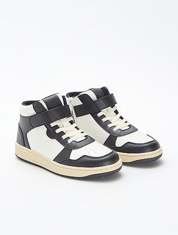Baskets montantes à scratchs et lacets