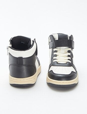 Baskets montantes à scratchs et lacets