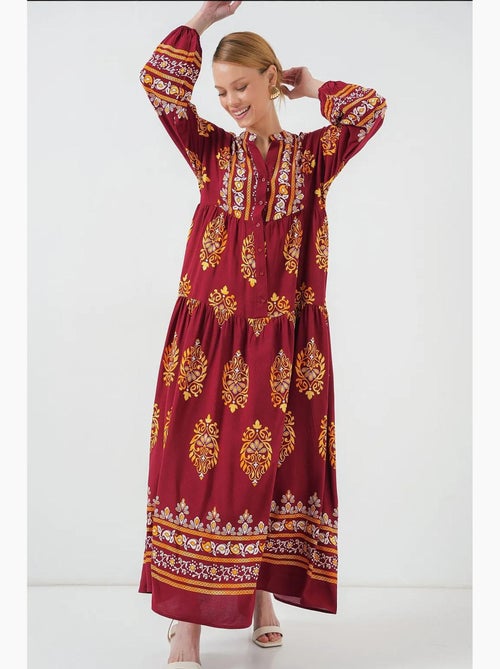 Bedrukte maxi-jurk met v-hals en knoopsluiting bdart - Kiabi Bedrukte maxi-jurk met v-hals en knoopsluiting bdart - Kiabi