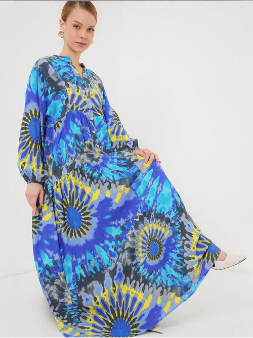 Bedrukte maxi-jurk met v-hals en knoopsluiting bdart - Kiabi Bedrukte maxi-jurk met v-hals en knoopsluiting bdart - Kiabi