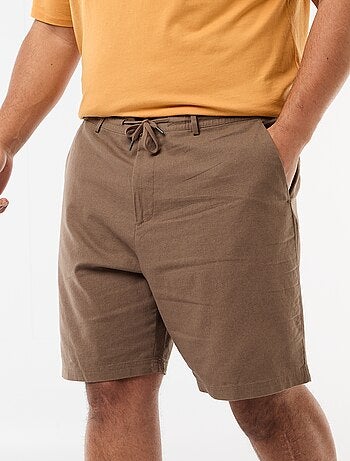 Bermuda chino avec ouverture boutonnée + zippée + liens de serrage