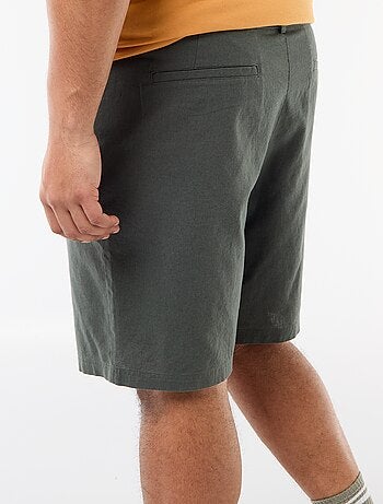 Bermuda chino avec ouverture boutonnée + zippée + liens de serrage