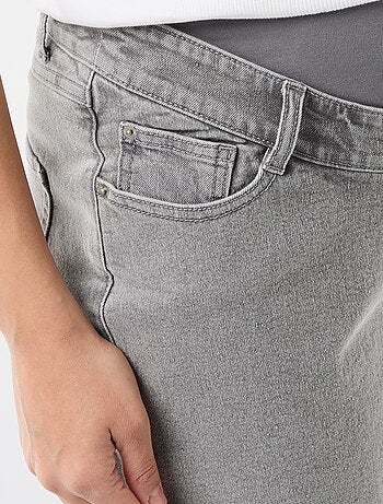 Bermuda en jean taille haute de maternité