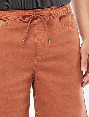 Bermuda uni avec taille élastiquée et cordons de serrage