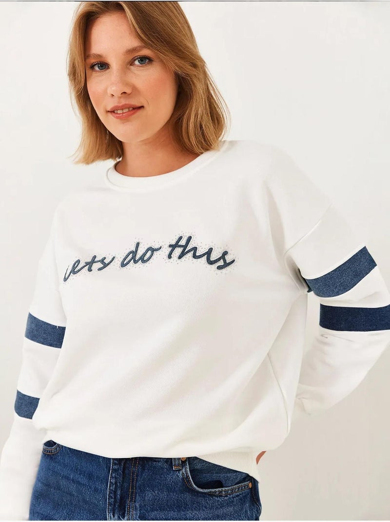 Bianco gestreepte denim sweatshirt met gedetailleerde stenenversiering lucci Wit - Kiabi