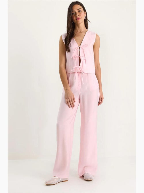 Bianco gilet met strikceintuur en losvallende broek met hoge taille, tweedelige set van modal lucci - Kiabi